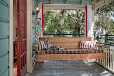 The Carriage House 01