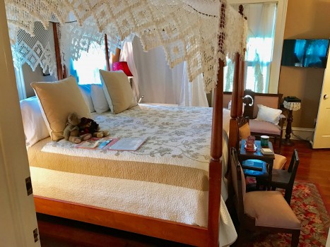 Azalea Room with King
