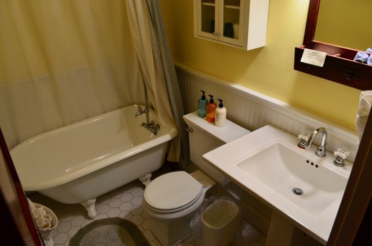 Cinnamon Blue Bedroom Bathroom